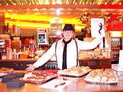 fr&uuml;hmorgens gab es im math&auml;ser schon passend Kaffee und Bagels (Foto: Marikka-Laila Maisel)